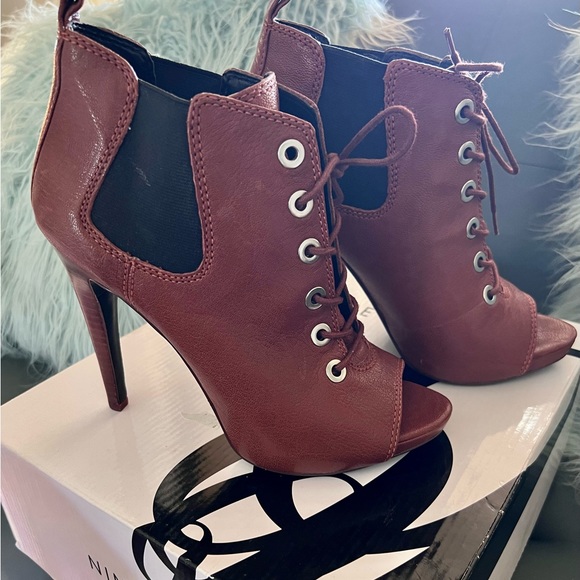 Nine West booties - Picture 2 of 4
